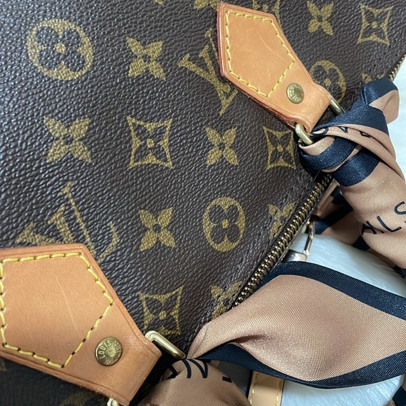 LOUIS VUITTON Speedy 30 EUC comes w/xtras. - Picture 10 of 17